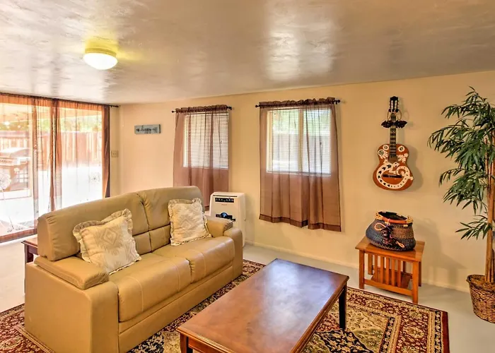Renovated Gomez Casita W/ Yard < 7 Mi To Dt * Tucson
